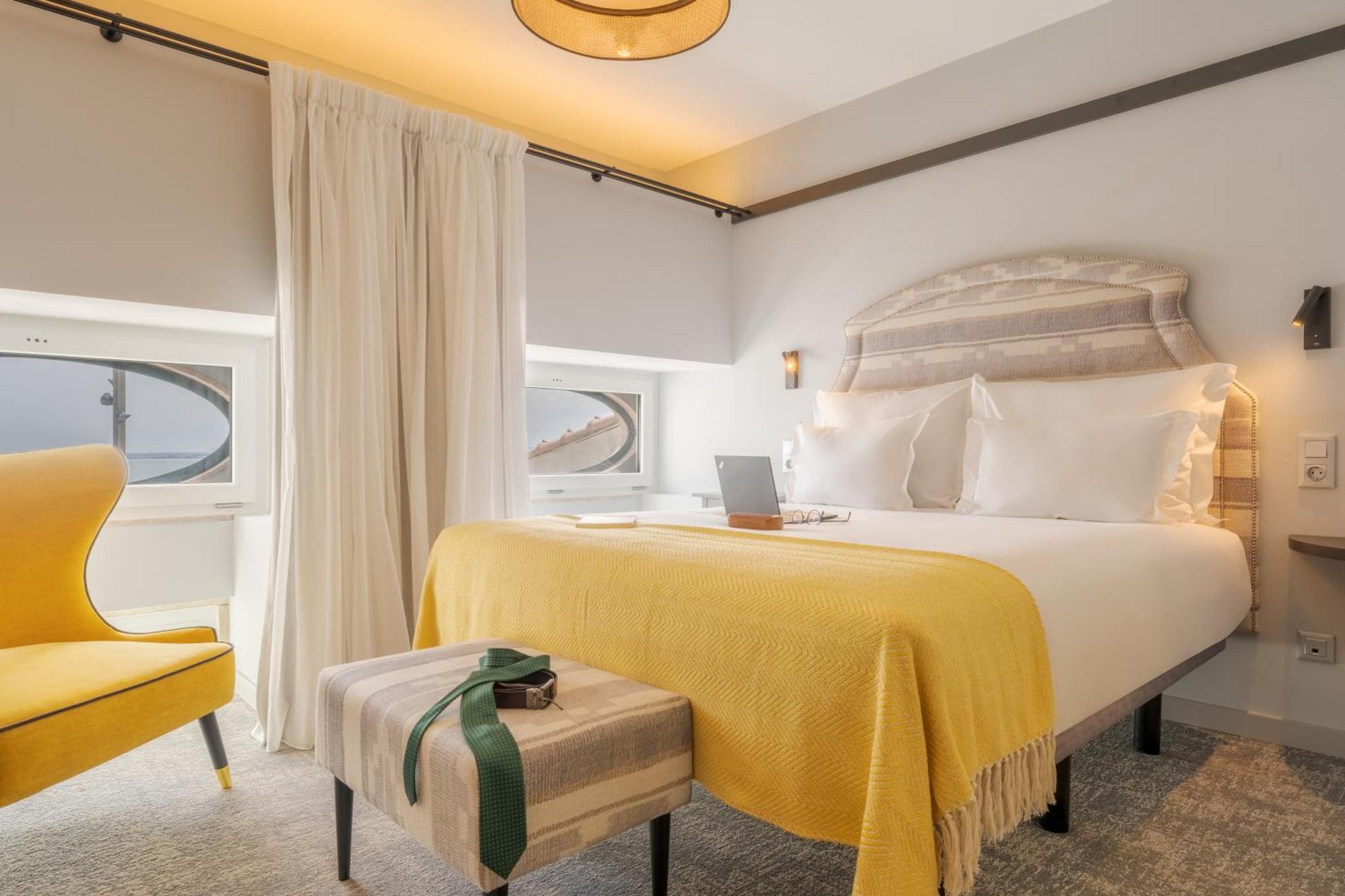 Alfama Hotel