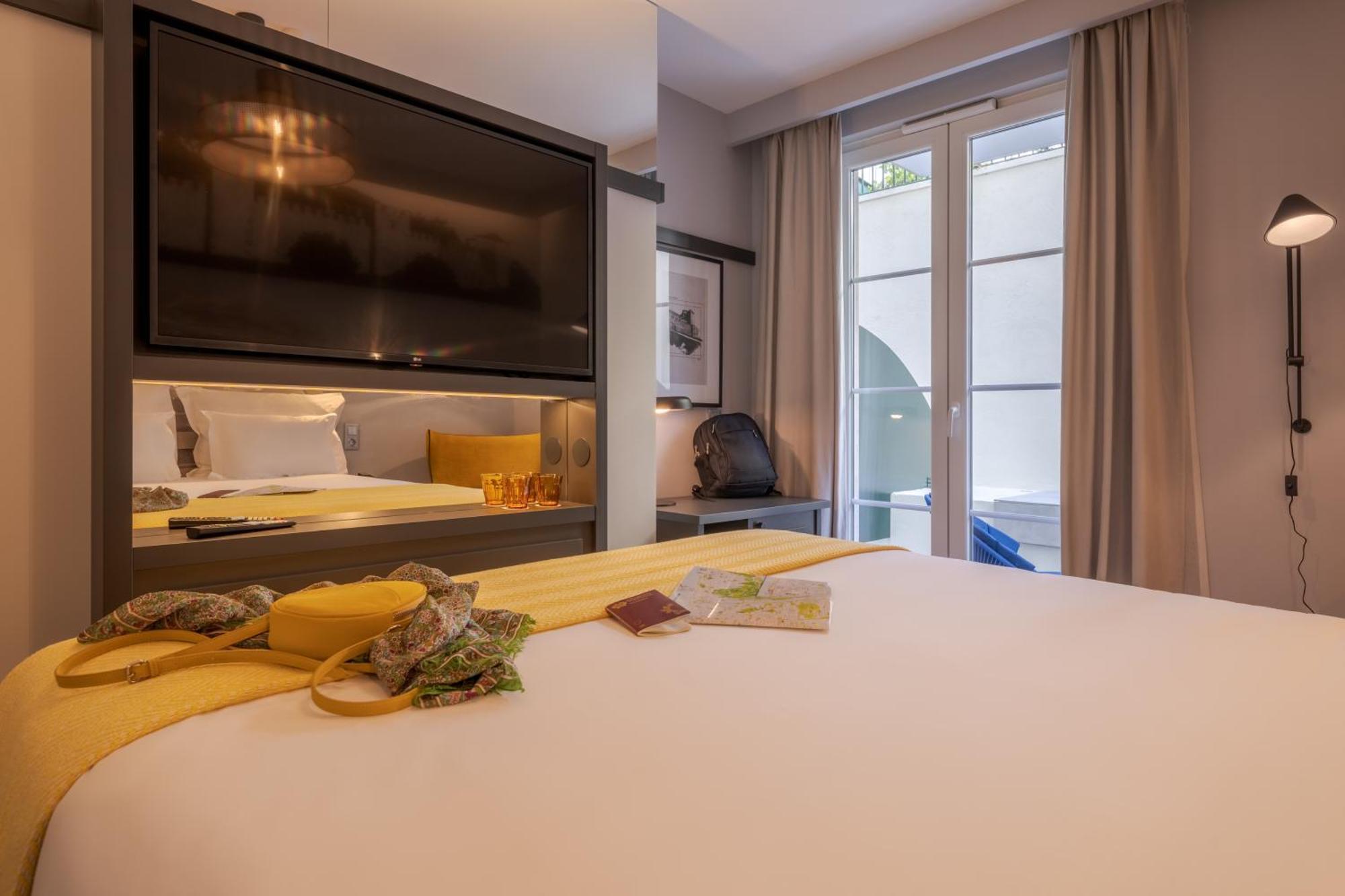 Alfama Hotel 4*