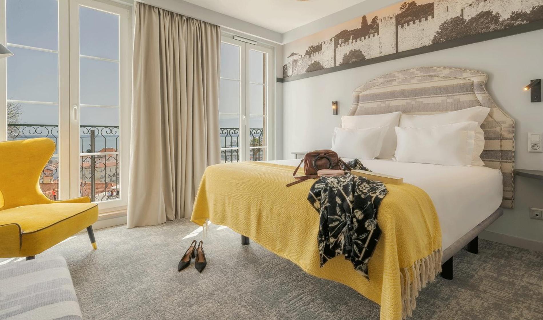 Alfama Hotel